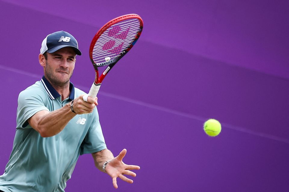 的欢呼声中 的欢呼声中