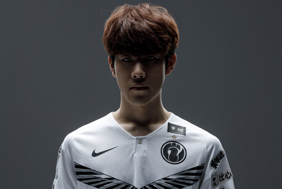 一桩跨越两 一桩跨越两