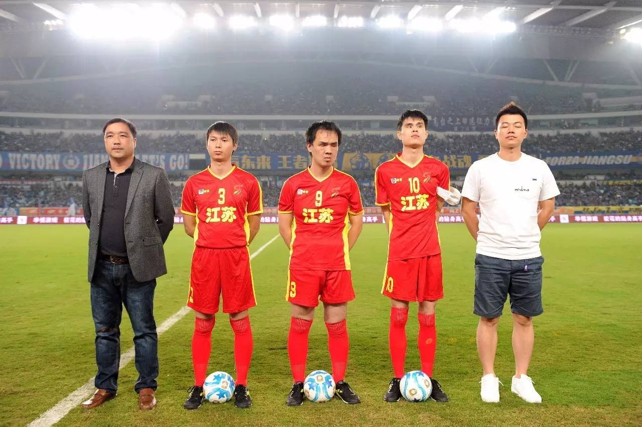 詹姆斯19 詹姆斯19